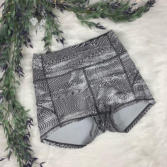 lululemon athletica Pants - Lululemon In Movement Shorts